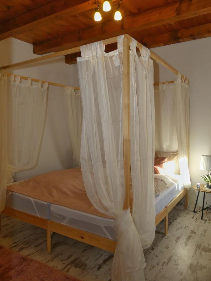 Csuecsoek Vendeghaz Apartment Eger Bagian luar foto