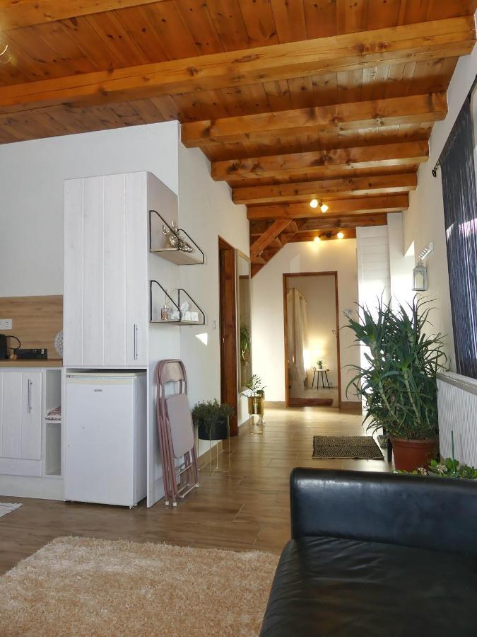 Csuecsoek Vendeghaz Apartment Eger Bagian luar foto